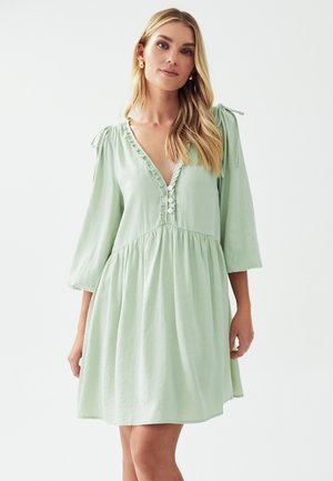 DARLO - Jurk - sage green