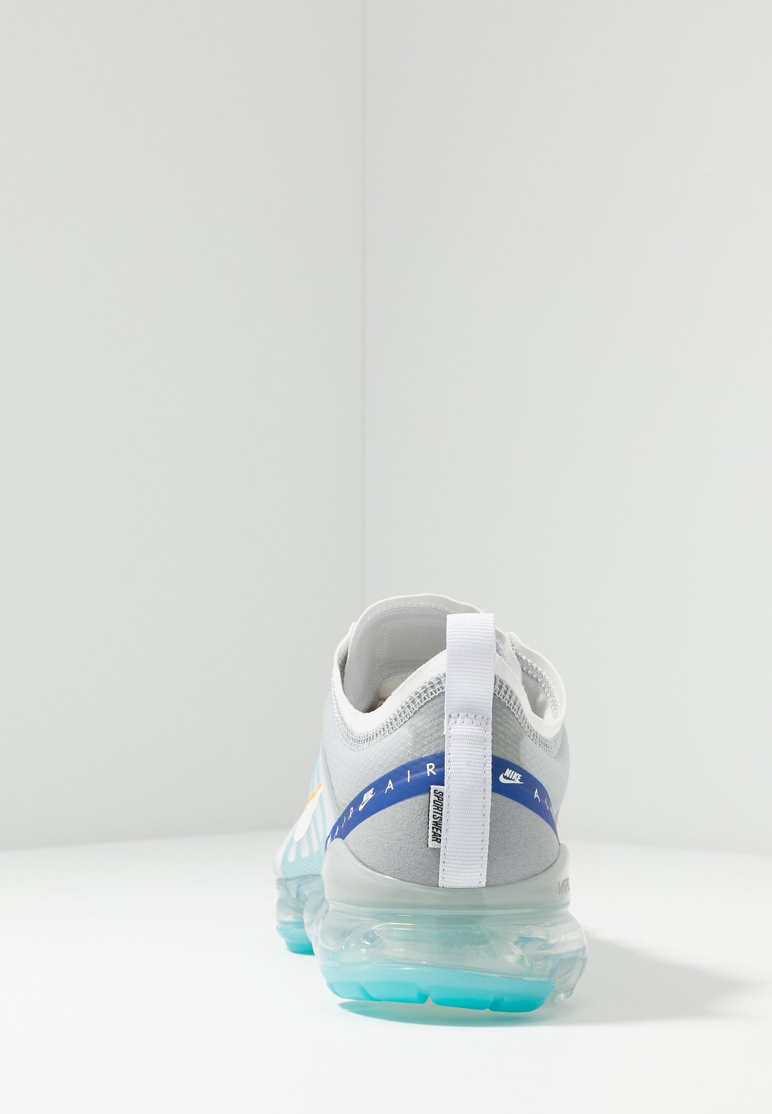 nike air vapormax 2019 white university gold wolf grey womens