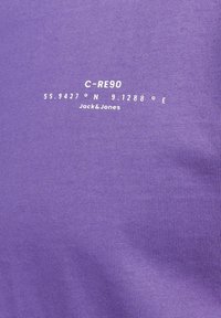 Jack & Jones GEDRUCKT RUNDHALS - Print T-shirt - deep lavender