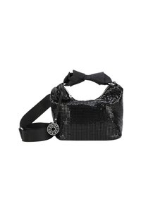 Sac à main noir en sequins avec un design texturé, une forme incurvée, une poignée en ruban souple et une bandoulière réglable, avec un accent de logo circulaire.