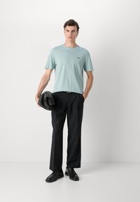 HUGO DERO - T-shirts basic - open grey