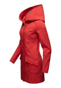 Abrigo impermeable rojo con cuello alto y capucha sobredimensionada. Cuenta con dos bolsillos delanteros y cierre de cremallera. Textura suave y ajuste entallado.