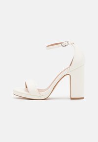 Platform sandals - white