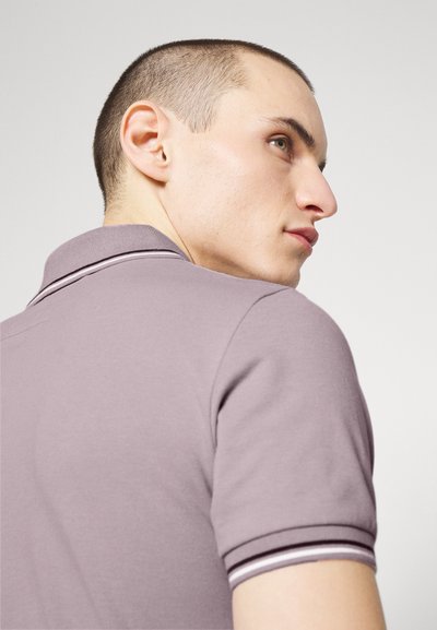 Emporio Armani Polo - malva