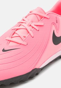 Nike Performance PHANTOM GX 2 ACADEMY - Rasen-Fußballschuhe - sunset pulse/black