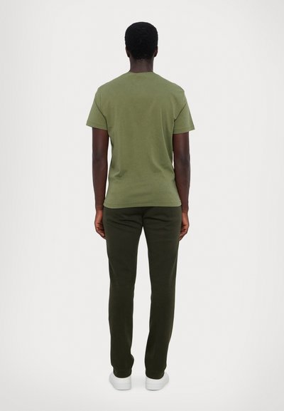 Polo Ralph Lauren CUSTOM SLIM FIT SOFT COTTON T-SHIRT - Tricou basic - garden trail