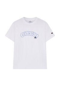 T-shirt en coton blanc avec un logo "CHAMPION" bleu courbé. Les manches courtes présentent un petit détail de logo noir sur l'épaule gauche.