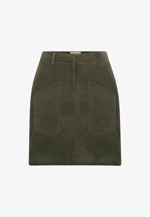 Olivenfarbene Jeansrock mit gerader Form, vorderem Knopfverschluss und zwei großen, schrägen Taschen. Weicher Stoff mit minimalen Stichdetails.