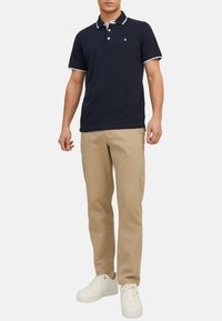 Jack & Jones  SLIM FIT ciemnoniebieski
