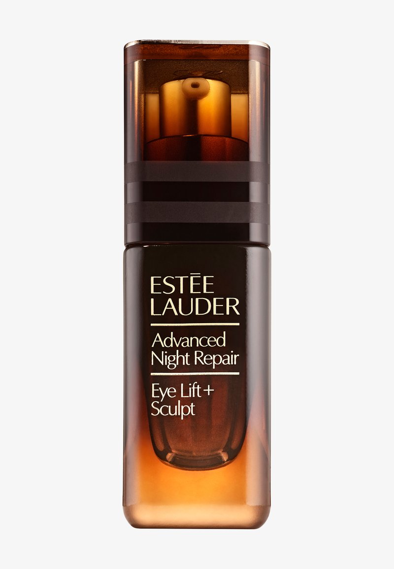 Brun glasflaska med pump, med en elegant design. Etiketten lyder "Estée Lauder Advanced Night Repair Eye Lift + Sculpt."