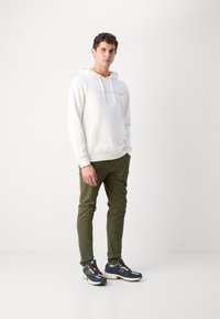 Lindbergh COPENHAGEN - Felpa con cappuccio - cloudy white