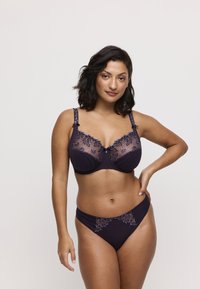PrimaDonna DEAUVILLE - String - amethyst gem