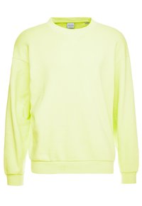 Sudadera de color verde lima, hecha de algodón suave, con un escote redondo, mangas largas y puños y dobladillo acanalados. Sin patrones ni acentos visibles.