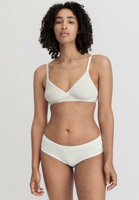 hessnatur Triangel BH - naturweiss