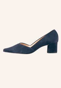 Mörkblå mockaskor med spetsig tå och klack i blockstil. Designen har en v-formad utskärning på ovandelen för en modern look.