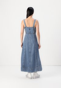 GAP PITNEY - Teksakleit - medium wash