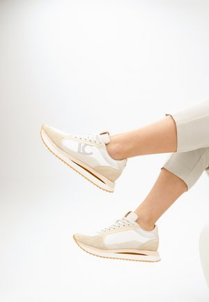 LOLA CASADEMUNT Baskets basses - off white