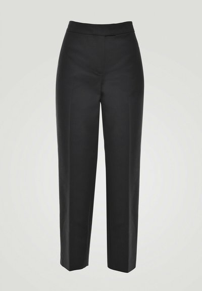 Zwarte op maat gemaakte broek met een rechte pasvorm, gemaakt van een soepele stof, met een middelhoge taille en zonder externe versieringen.