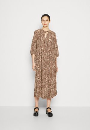 b.young BYMMJOELLA - Φόρεμα ημέρας - iced coffee mix