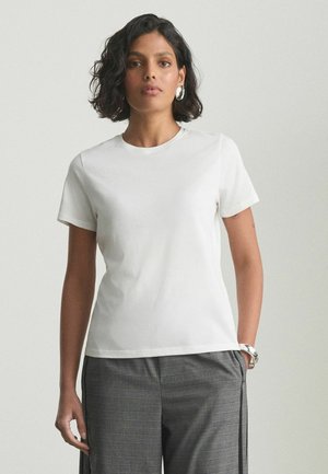 Next, REGULAR FIT - SLIM FIT CREW NECK T-SHIRT - T-Shirt basic - white