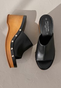 REGULAR FIT - SIGNATURE PREMIUM  ROUND PEEP TOE STUD - Klompe - black