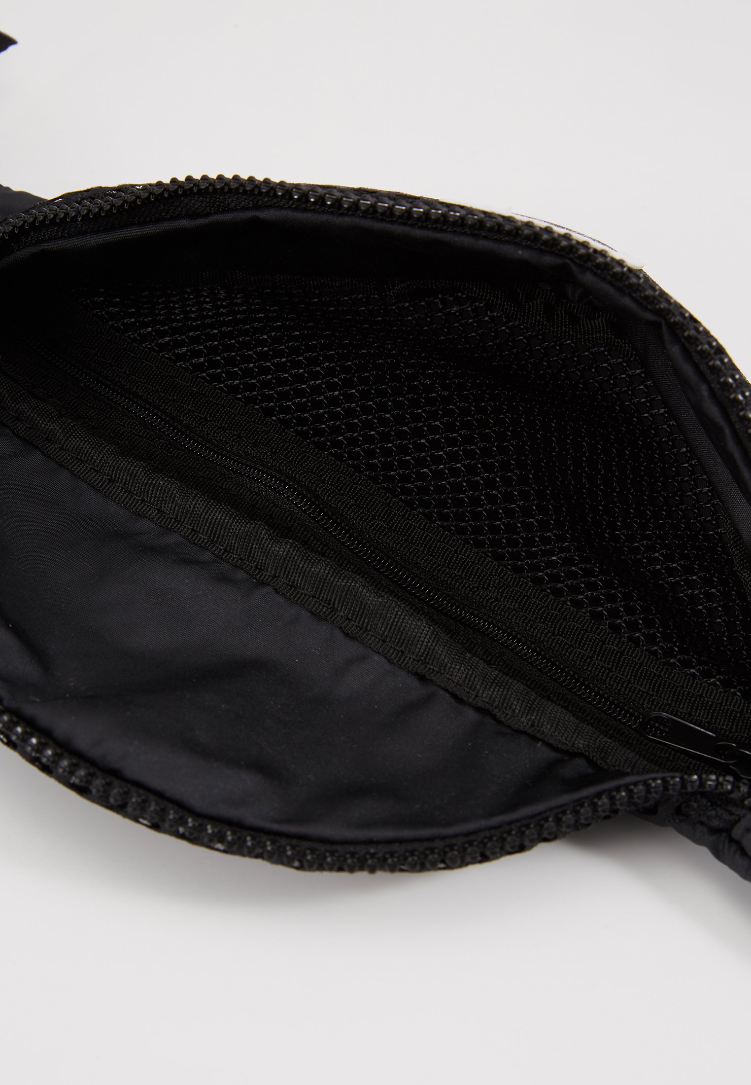 nike air max waist bag