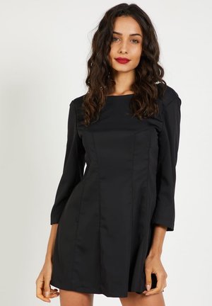 Mono - black