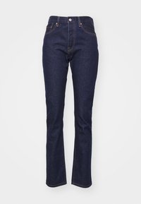 Jeans in denim blu scuro con taglio dritto, vita alta, cuciture color rame e chiusura con bottone. Nessun abbellimento o motivo visibile.