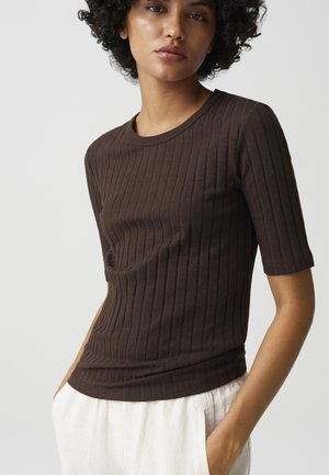 OPUS, SLIM CLEAN FIT - T-shirt basic - affogato