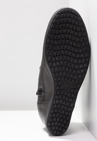 Geox Höga sneakers - black