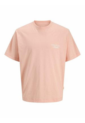 Hellrosa Baumwoll-T-Shirt mit kurzen Ärmeln, rundem Halsausschnitt und weißem Aufdruck "ORIGINALS Studio" auf der linken Brust.