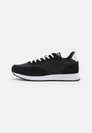 Sneakers laag - black