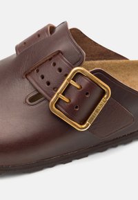 Birkenstock BOSTON BOLD GAP REGULAR - Šľapky - roast