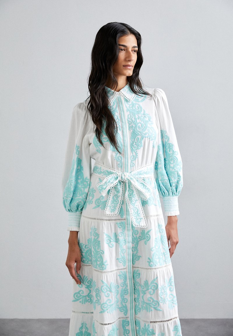 Alice + Olivia SHIRA - Shirt dress - off white/spring sky/light blue - Zalando.ie Alice + Olivia SHIRA - Shirt dress - off white/spring sky/light blue - Zalando.ie