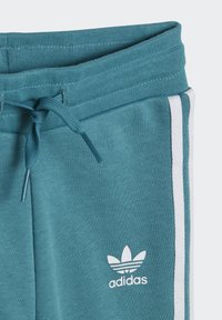 adidas Originals ADICOLOR - Tepláková súprava - arctic fusion