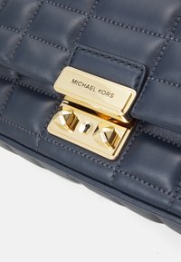 MICHAEL Michael Kors TRIBECA CHAIN - Ručna torba - navy