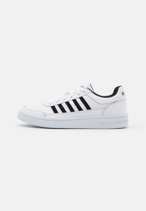 K-SWISS COURT CHASSEUR - Baskets basses - white/black