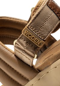 Woden Sandaler - brown