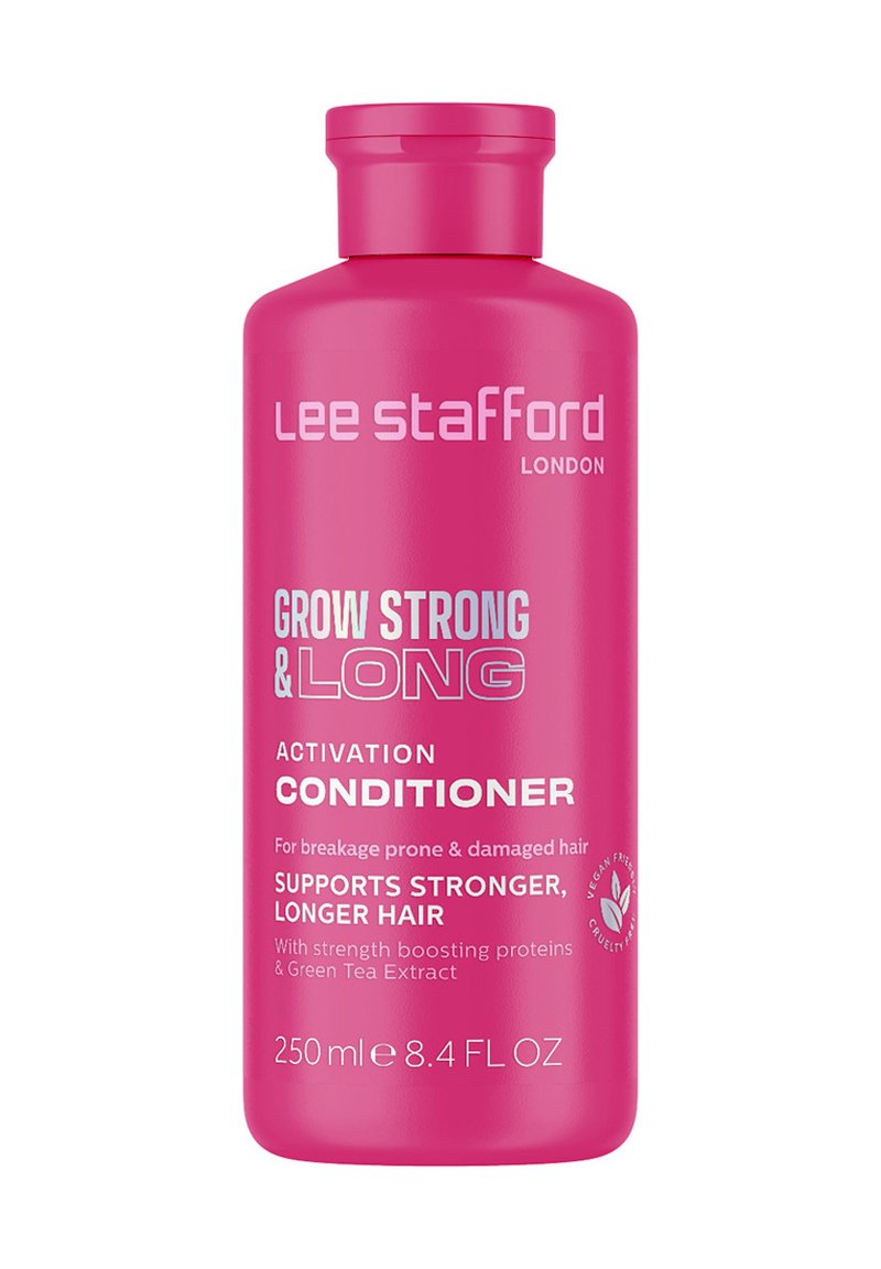 Roze plastic fles met een ronde body, taps toelopende hals en flip-top dop. Labels bevatten "Lee Stafford," "Grow Strong & Long," en gebruiksaanwijzingen.