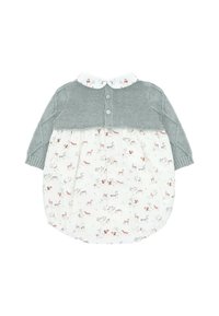 Jersey gris de punto con mangas largas, presenta un cuerpo blanco con un patrón de animales del bosque, incluyendo ciervos y zorros, y tres botones.