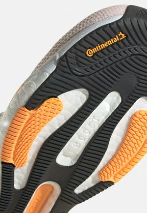 adidas Performance Obuwie do biegania treningowe