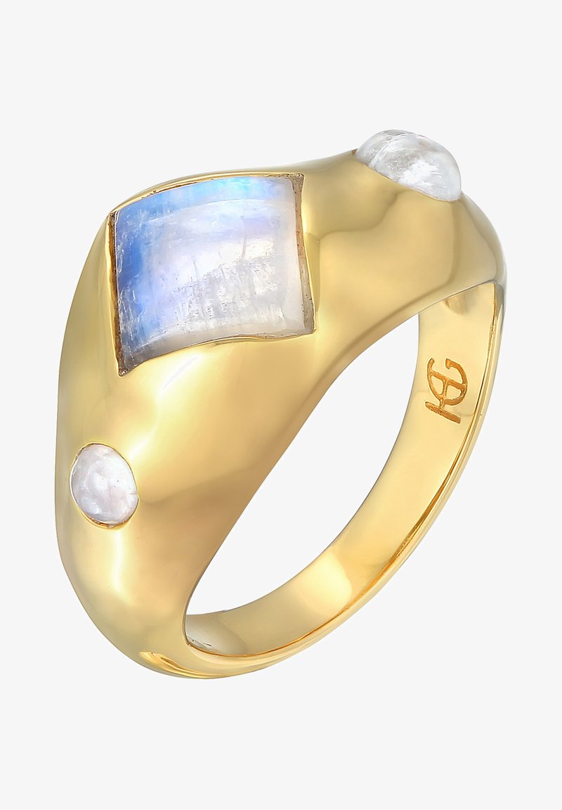 Bague en or avec une pierre rectangulaire en bleu chatoyant et deux pierres de lune rondes. Surface lisse et polie avec un large bandeau confortable.