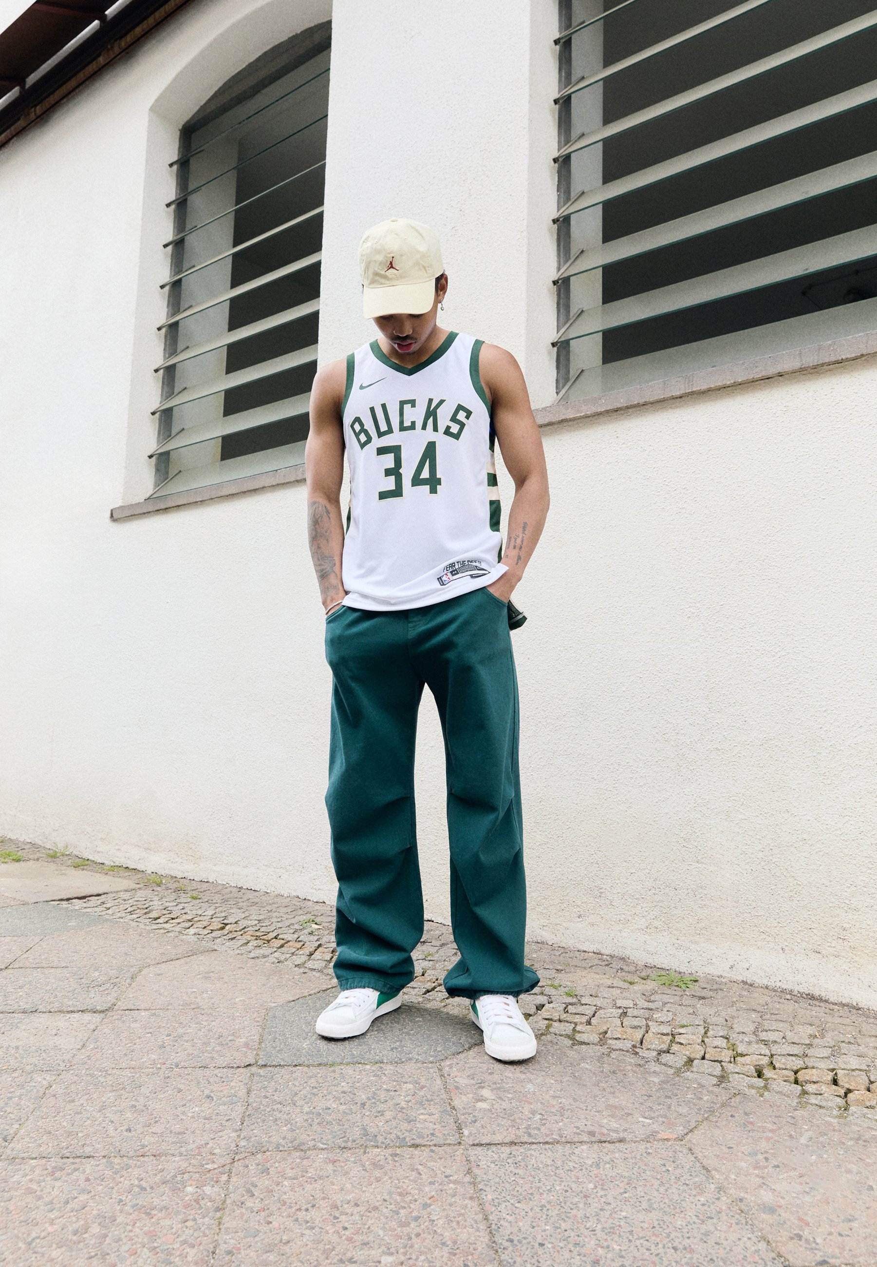 Nike Performance MIL MNK DF SWGMN JSY ASC 22 - NBA jersey - white