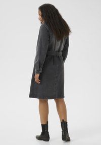 Kaffe Curve ALLY - Denimové šaty - medium grey denim