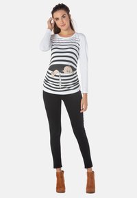 M.M.C. BABY FLUCHT - Langarmshirt - weiß