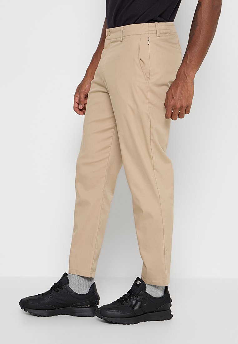ATHLETICS STANDARD TAPERED