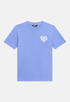 Svetlo modra majica kratkih rokavov z okrolim ovratnikom in majhnim belim logotipom "The North Face" na levi strani prsnega koša.
