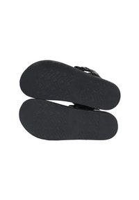 Sorte sandaler med gummisåler, flade med et struktureret mønster for greb, med justerbare stropper for en sikker pasform.