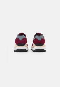 New Balance 5740 UNISEX - Sapatilhas - garnet