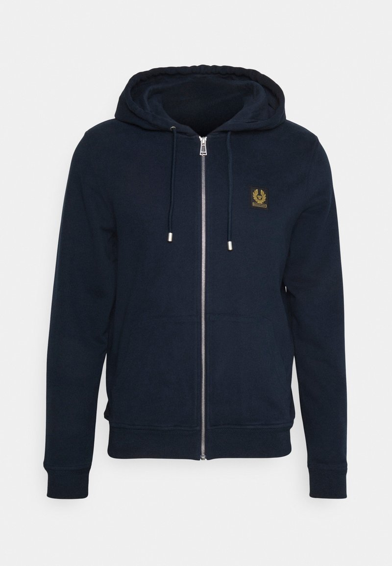 Mörkblå zip-up hoodie med huva, framfickor, dragsko och en liten fyrkantig logotyp på vänster bröst.
